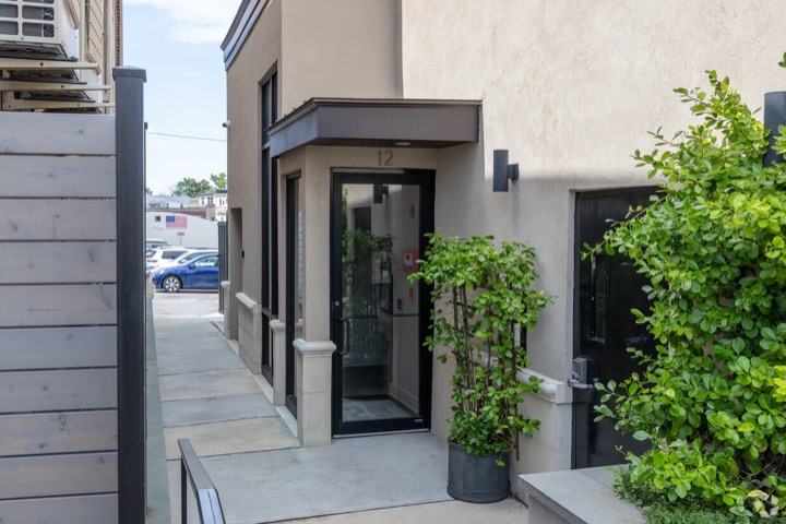 12 Purdy, Rye NY — Entry