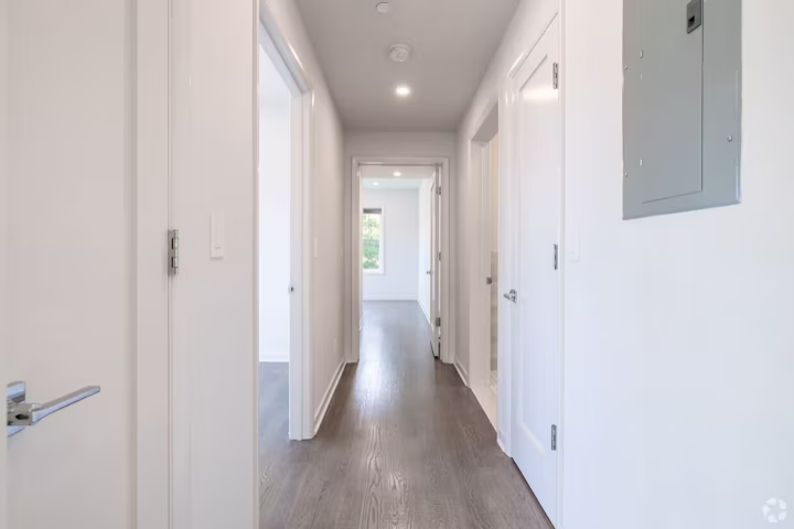 12 Purdy, Rye NY — Hallway