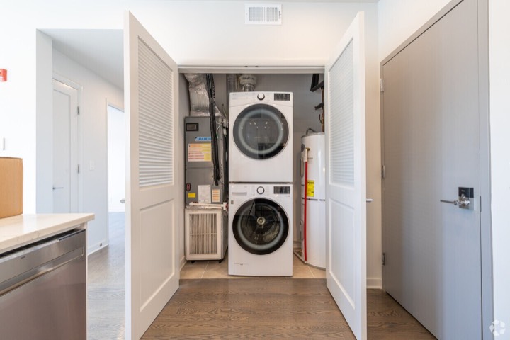12 Purdy, Rye NY — In-unit laundry