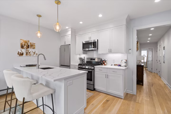 32-36 Purchase Street, Rye NY — Eat-in kitchen