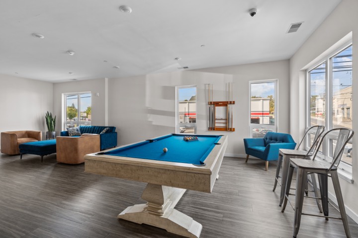 The Overlook, Norwalk CT — Tenant lounge — pool table